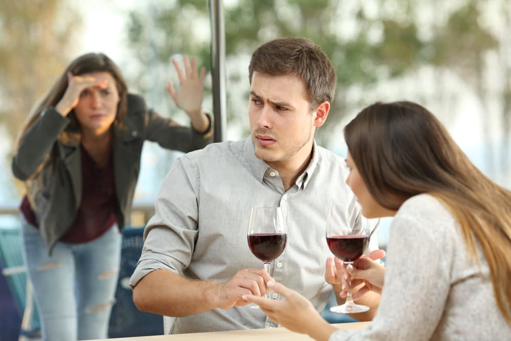 <b>VIRGO</b>
<br>Tú sufres mucho tras una separación y debes tener cuidado con no obsesionarte. Es que intentaste ser la pareja perfecta, ser amorosa y detallista y por ello le das mil vueltas al asunto, intentando analizar cada detallito que no te deja dormir por las noches pensando qué fue lo que pudo haber pasado mal.