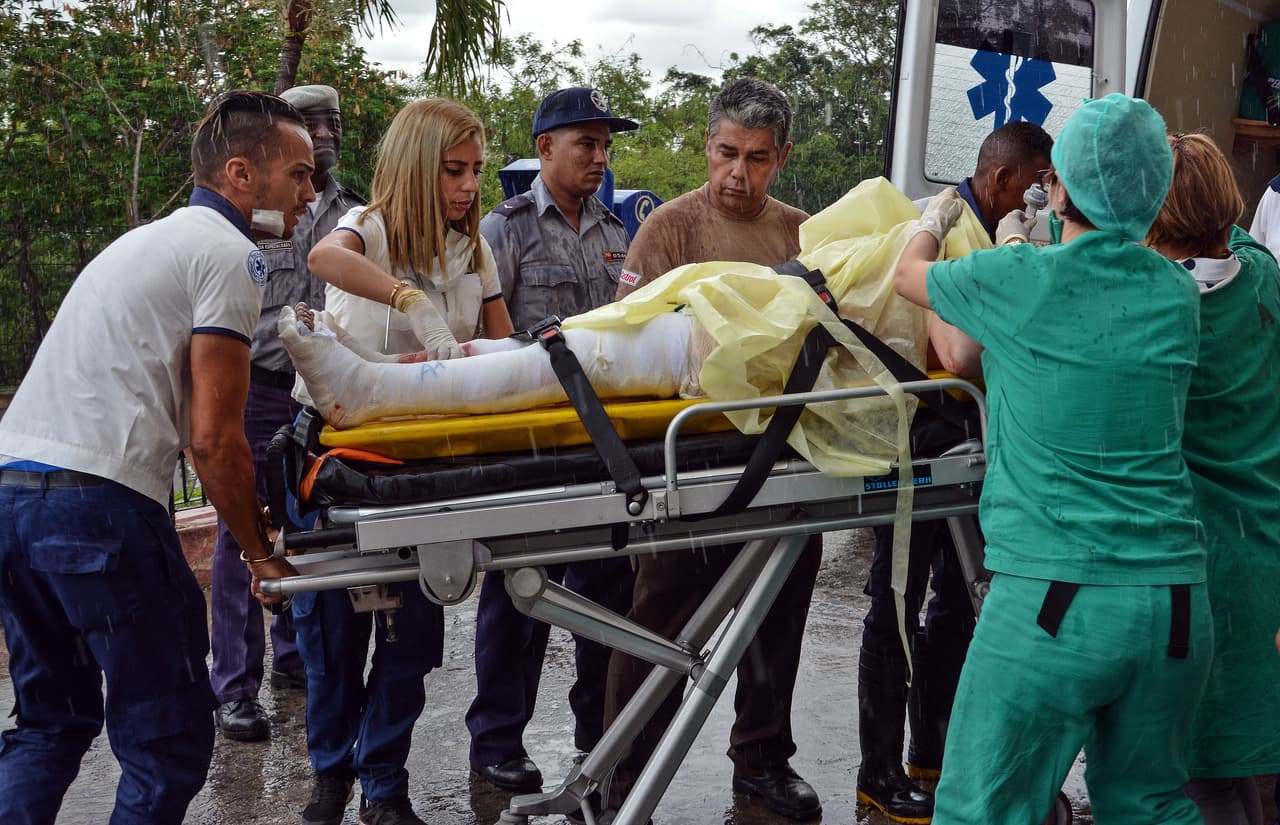 Una de las sobrevivientes al momento del rescate.