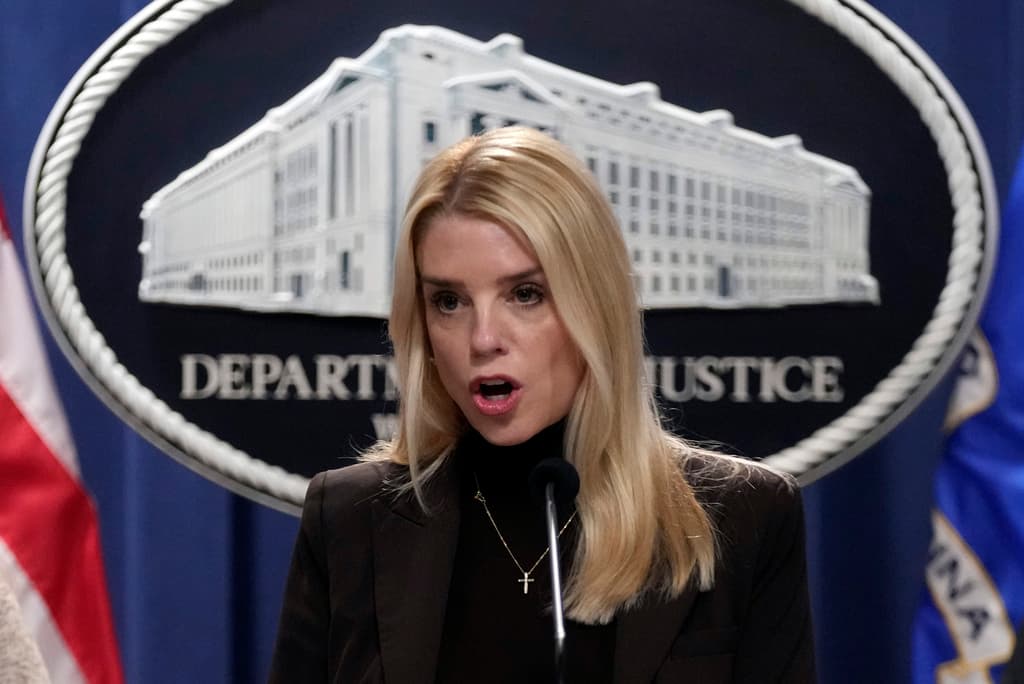 Las maniobras de aliados de Trump amenazan la independencia del Departamento de Justicia