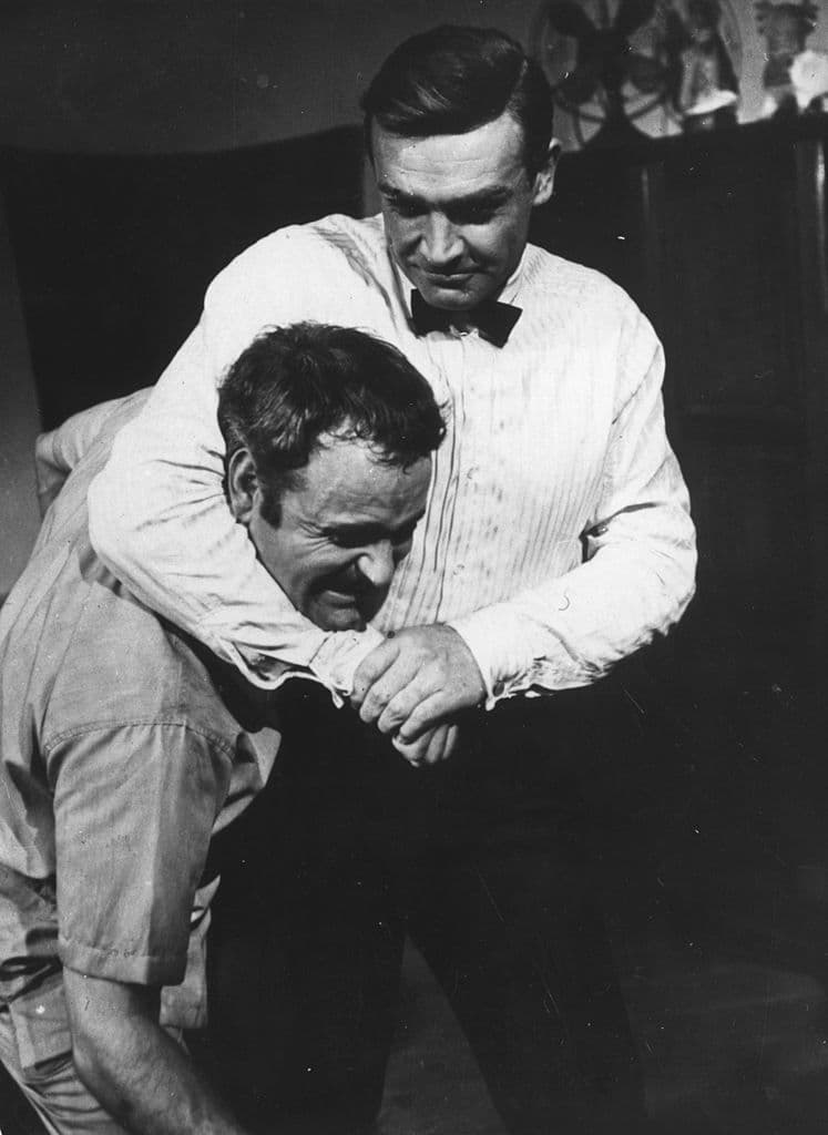 Aunque fue por su participación en 'Los Intocables' con la que ganó un Oscar en 1998 como Mejor Actor de Reparto.
<br>