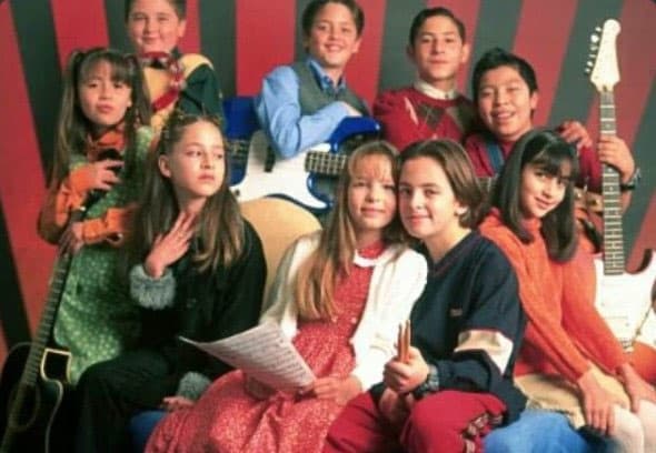 También fue parte del elenco de 'Cómplices al rescate', 'Misión S.O.S', 'Velo de novia' y muchas otras. Aunque en los últimos años ha dedicado su carrera al teatro musical infantil.