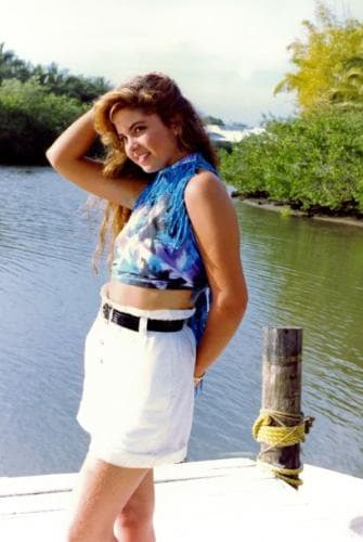 En 1991, Lucero tuvo una presentación en el puerto de Acapulco, Guerrero, el actor le entregó un reconocimiento en pleno escenario y la besó.