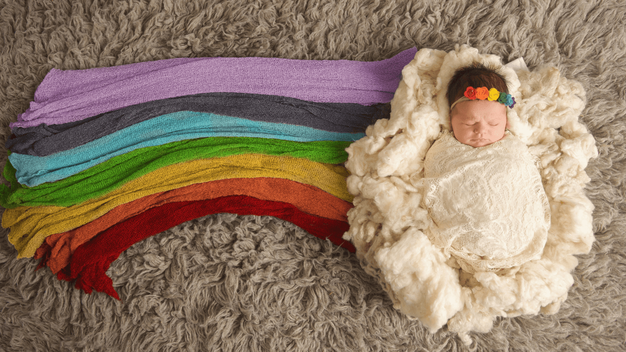 ¿Quiénes son los bebés arcoíris? Descubre su significado espiritual