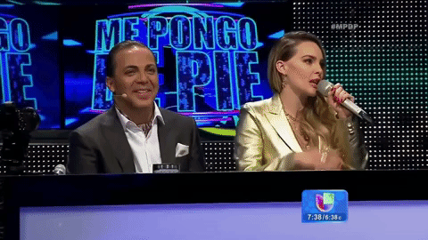 En 2015 Belinda arremetió en contra de las hermanas del grupo Ha*Ash durante la emisión del programa Me pongo de pie, en donde el dueto apoyaba a una concursante que intentaba destacar con una canción de la cantante mexicana, la cual no logró aprenderse, generando el enojo de la juez.