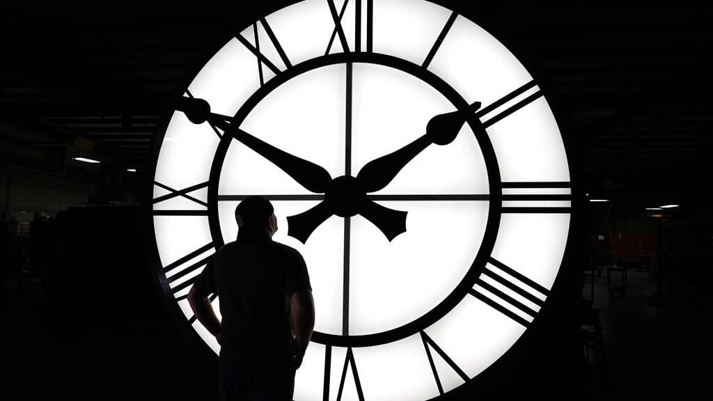 ¿Por qué en algunos estados y territorios de EEUU no se cambia la hora este domingo?