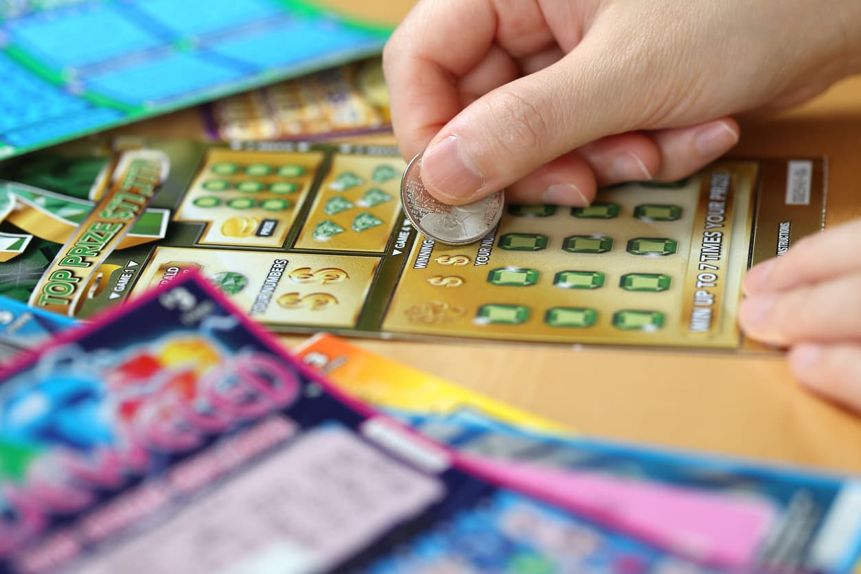 "Dime que no estoy loco": gana dos veces la lotería en lo que va del año 