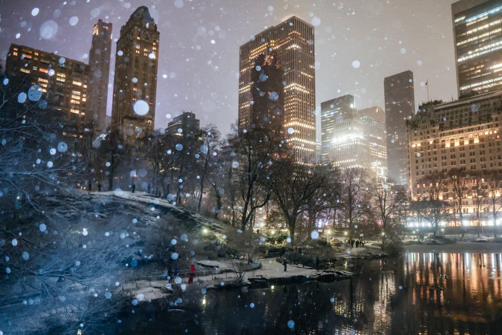 En Manhattan, en específico el Parque Central, la acumulación no fue tan copiosa como en otros condados.
<br>
<br>Según el Servicio Meteorológico Nacional,
<b> en esta zona se registró un acumulado de 1.8 pulgadas</b>.