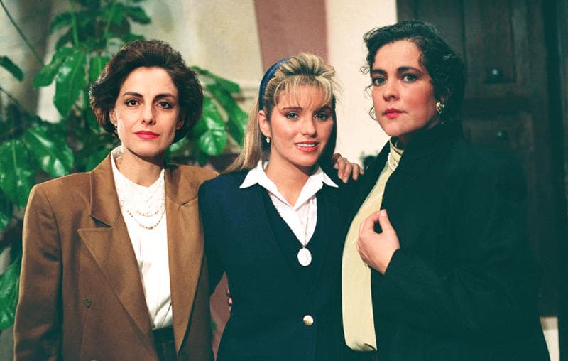 En 1991 la telenovela 
<b>Cadenas de Amargura</b> también contó con su villana-hermana: Evangelina Vizcaíno, interpretada por 
<b><a href="https://www.univision.com/temas/diana-bracho" target="_blank">Diana Bracho</a></b>.