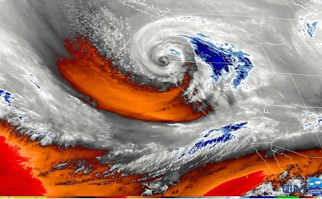 La 
<a href="https://www.univision.com/local/san-francisco-kdtv/temperaturas-gelidas-nieve-y-apagones-lo-que-debes-saber-sobre-la-tormenta-invernal-que-llega-al-area-de-la-bahia" target="_blank">tormenta invernal que comenzó a azotar el norte de California</a> cobró una fuerza sin precedentes que la convirtió en un 
<a href="https://www.univision.com/local/san-francisco-kdtv/un-ciclon-bomba-como-no-se-habia-visto-en-los-ultimos-15-anos-comienza-a-azotar-al-norte-de-california" target="_blank">‘ciclón bomba’</a>, un fenómeno invernal que no se había visto en la región en los últimos 15 años.
