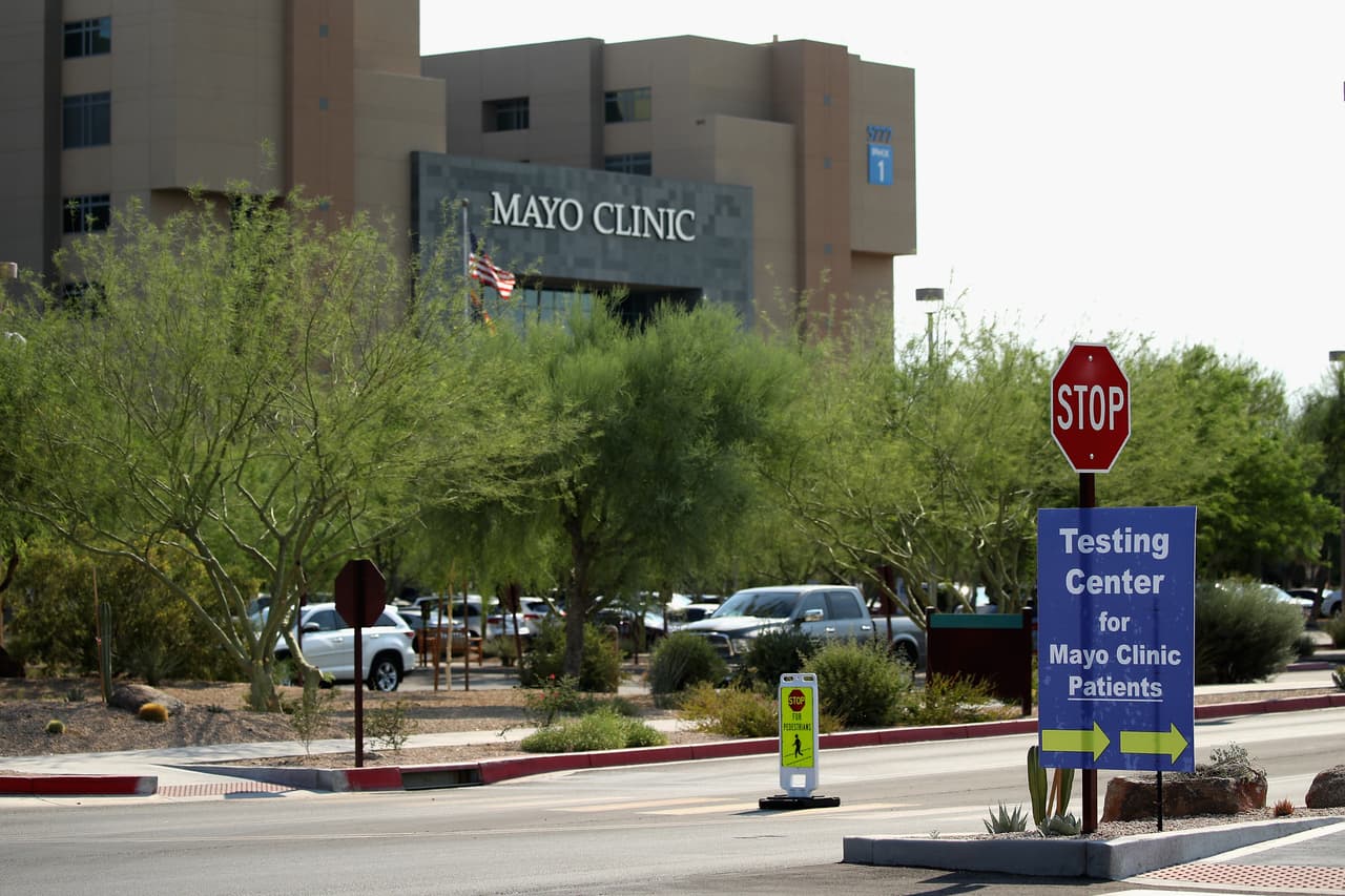 Investigadores de la ASU analizan la tasa de crecimiento del virus y la cantidad de camas disponibles en Arizona