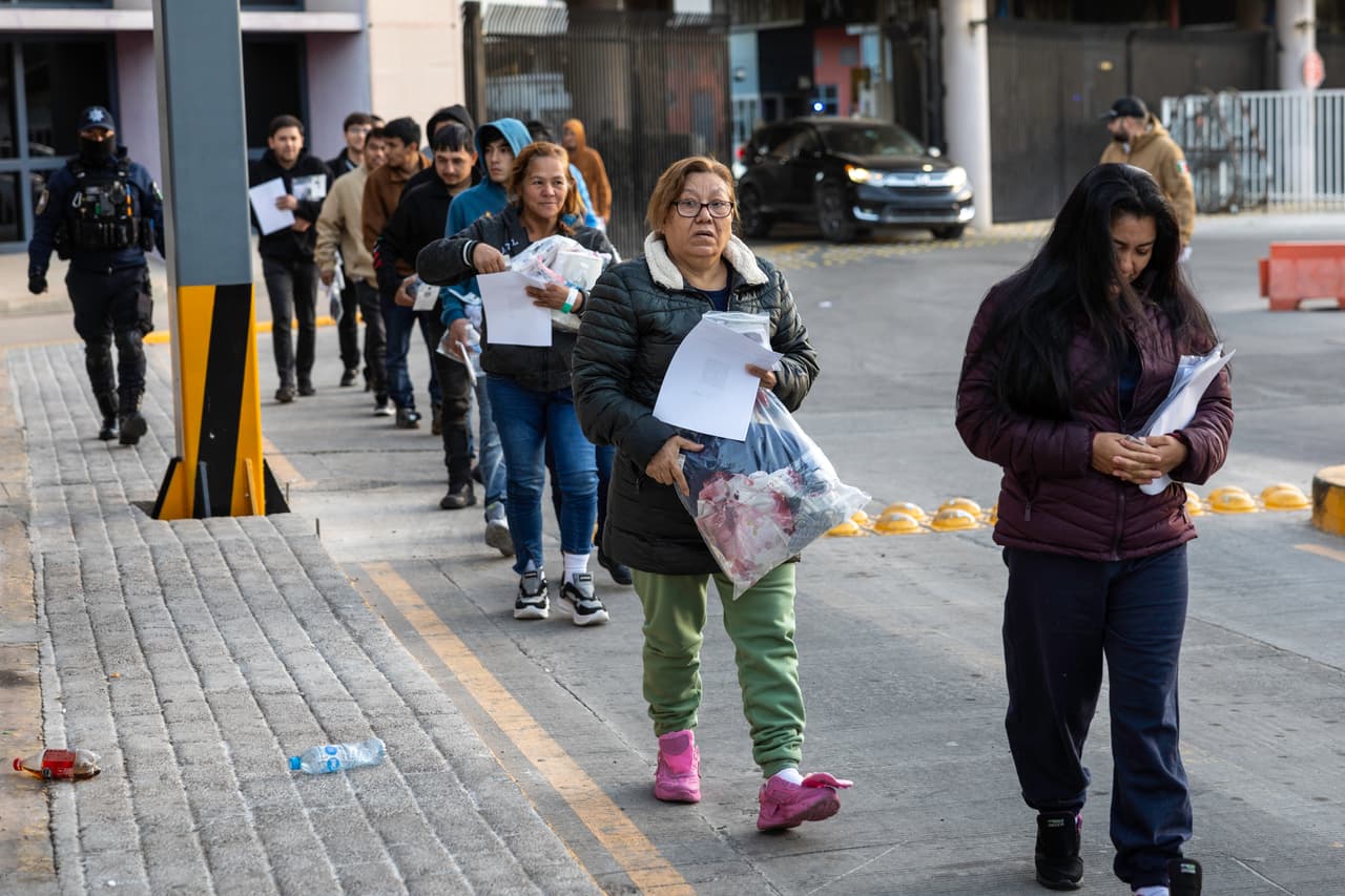 Las autoridades afirman que se han
<b> dispuesto recursos municipales, estatales y federales</b> para brindar atención a los migrantes.