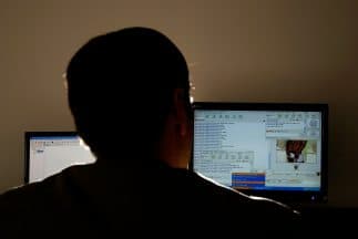 4.- No respondas mensajes de correo sospechosos de remitentes que no conozcas y menos si te ofrecen un premio, una herencia, un viaje y hasta un teléfono celular. Esta advertencia aplica para mensajes de texto y llamadas telefónicas.
<br>
<br>
<br>