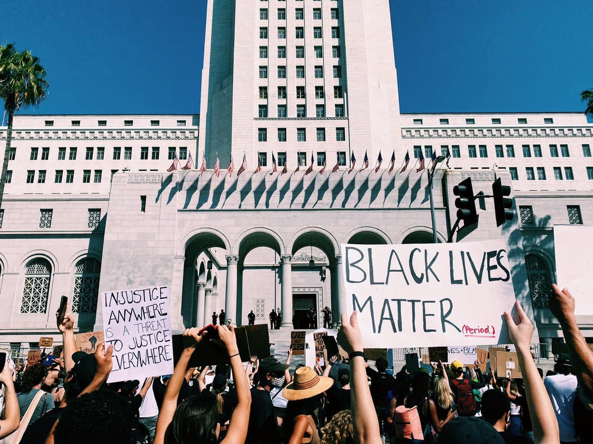 Te contamos qué pide  el presupuesto 'People's Budget LA' que promueve 'Blacks Lives Matter'