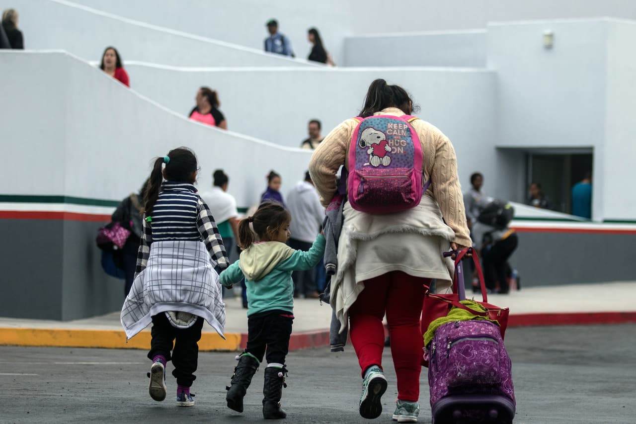 Qué pasa ahora que Biden reabrió las fronteras para la inmigración legal a Estados Unidos