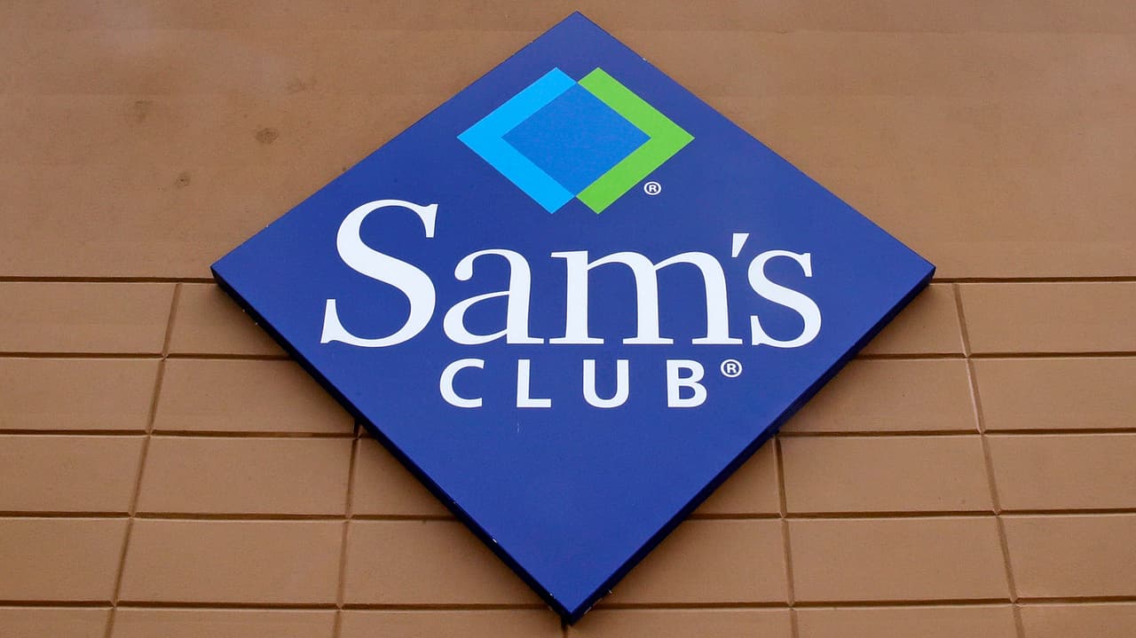 <b>Sam’s Club.</b> Cerrado el día de Acción de Gracias. Abre las puertas el Black Friday a las 7 AM.