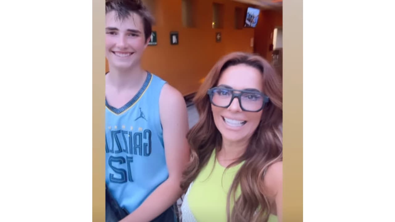 Cecilia Galliano y su hijo Santiago.