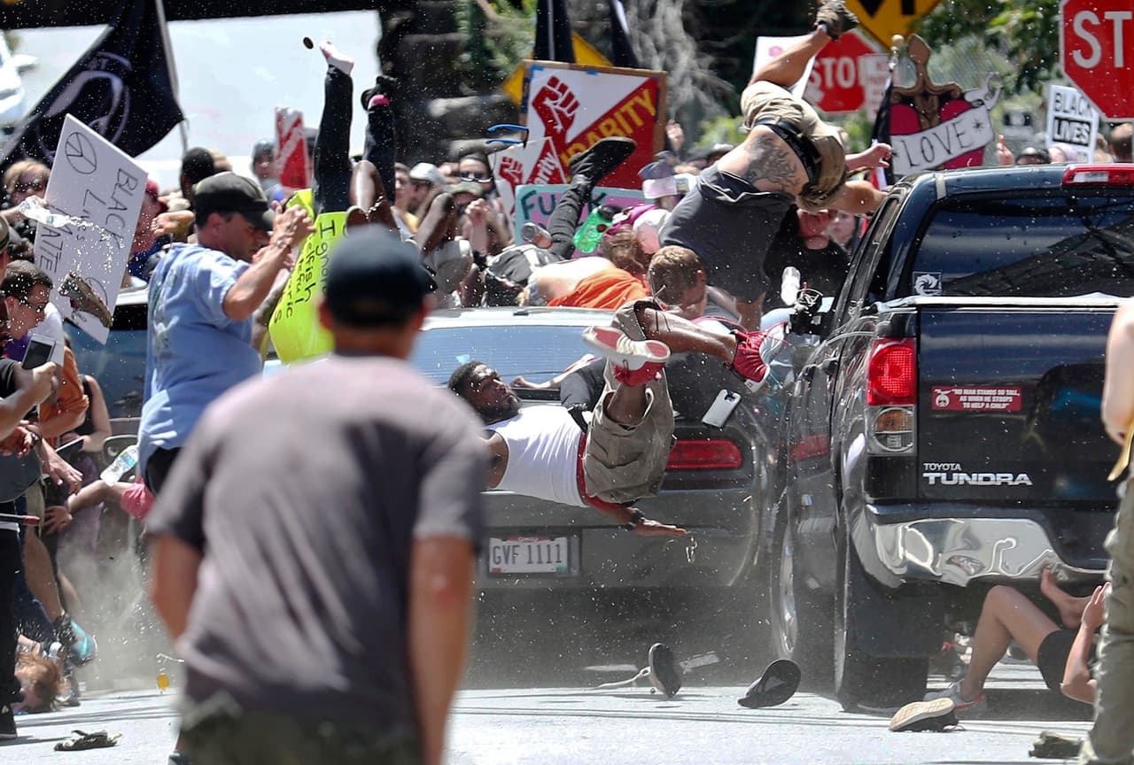 Disturbios en Charlottesville: jurado ordena a líderes de extrema derecha pagar $26 millones en daños
