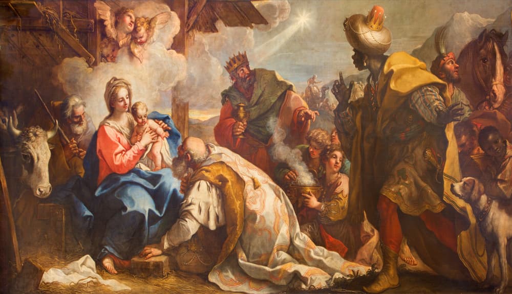 Sabemos de la existencia de los Reyes Magos gracias a lo que está escrito en la Biblia. Sin embargo, es poco lo que se conoce de ellos, ya que San Mateo es el único de los cuatro evangelistas que los menciona, revelando muy pocos detalles, pues no señala ni el número ni su raza, despertando así un mito que ha variado desde hace cientos de años.
<br>