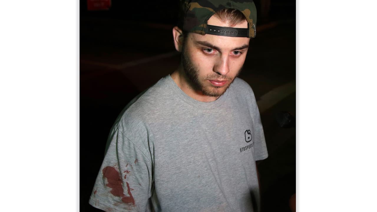 La camisa manchada de sangre de Matt Wennerstorm.