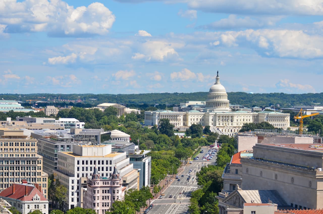 <h3 class="cms-H3-H3"><b>Washington, DC </b></h3>
<br>
<br>
<b>Reducción del tráfico vehicular: </b>36%