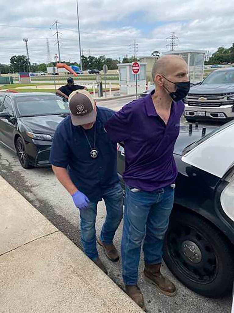 Arresto de Jerry Raynes tras deu recaptura en Houston, Texas.