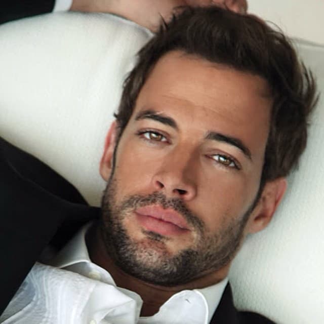 El actor debió pagar 6 mil dólares en el 2010. Y en el 2012 le vino otro problema cuando se le acusó de no pagar varios meses de administración en el conjunto residencial de la casa donde vive con Elizabeth Gutiérrez.