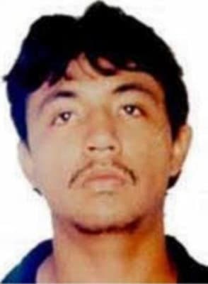 <h3 class="cms-H3-H3">Diego Trejo</h3>
<br>
<br>Un altercado doméstico dentro de su casa en Alma, Georgia, provocó que 
<b>este mexicano asesinara a su propia esposa el 10 de enero de 1998. </b>
<br>
<br>Luego de llevar a su hijo pequeño a casa de uno de su familiares, 
<b>Trejo escapó de la zona en su camioneta. </b>
<br>
<br>
<br>