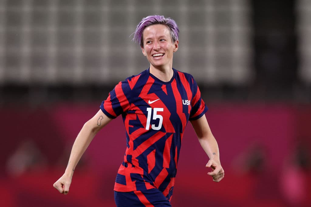 Estados Unidos luchó hasta el final y se lleva el bronce ante la escuadra de Australia 4-3. De la mano de Megan Rapinoe, quien anotó doblete, y de Carli Lloyd, quien también sumó dos tantos, logran subir al podio en los Juegos Olímpicos de Tokyo 2020. Alex Morgan salió lesionada del encuentro.