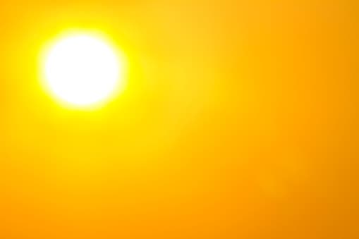 <b>Ojo con el sol</b>
<br>No tomes demasiado sol. Las quemaduras solares hacen que el trabajo de disipación de calor sea mucho más difícil.
<br>
<br>