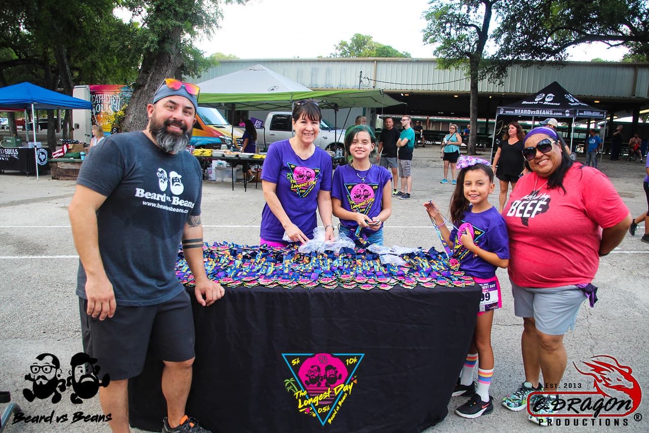 <h2 class="cms-H2-H2">Run to remember with Beard and Beans</h2>
<br>
<ul>
 <li class="li1">Cuándo: 29 de abril</li>
</ul> 
<ul>
 <li class="li1">Hora: 7:30 a 12:00 horas</li>
</ul> 
<ul>
 <li class="li1">Dónde: Comanche Park</li>
</ul> 
<ul>
 <li class="li1">Qué es: Un evento de recaudación. El equipo que recaude menos se llevará un castigo.</li>
</ul> 
<ul>
 <li class="li1">Costo: 25 dólares</li>
</ul>