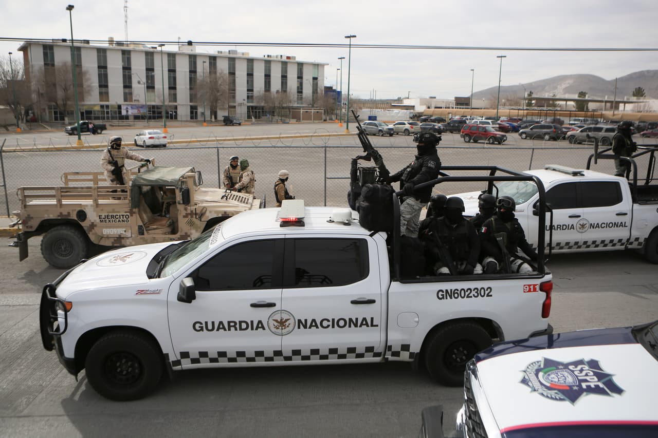 Un grupo de presuntos delincuentes llegó al Centro de Readaptación Social 3 (Cereso) de Ciudad Juárez hacia las 7.00 de la mañana de este 1 de enero. Los enfrentamientos entre policía y personas armadas duraron por varias horas, de acuerdo con la información de medios locales.
