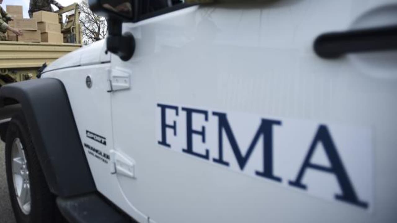 FEMA anuncia la extensión del alojamiento transitorio para afectados de desastres naturales