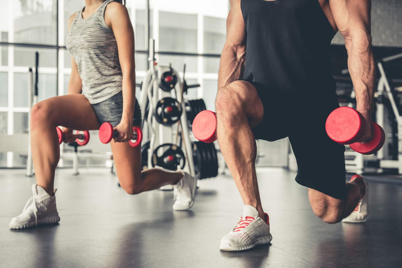 <b>¿Hacer ejercicio o perder peso?</b> 
<a href="https://www.univision.com/noticias/salud/hacer-ejercicio-vs-perder-peso" target="_blank">Ponerse en movimiento es más importante para la salud que adelgazar.</a> Aunque ambos factores tienen incidencias muy positivas, el ejercicio es más importante para mejorar la salud, según una revisión reciente de estudios que concluye que no es necesario perder peso para estar sano.
