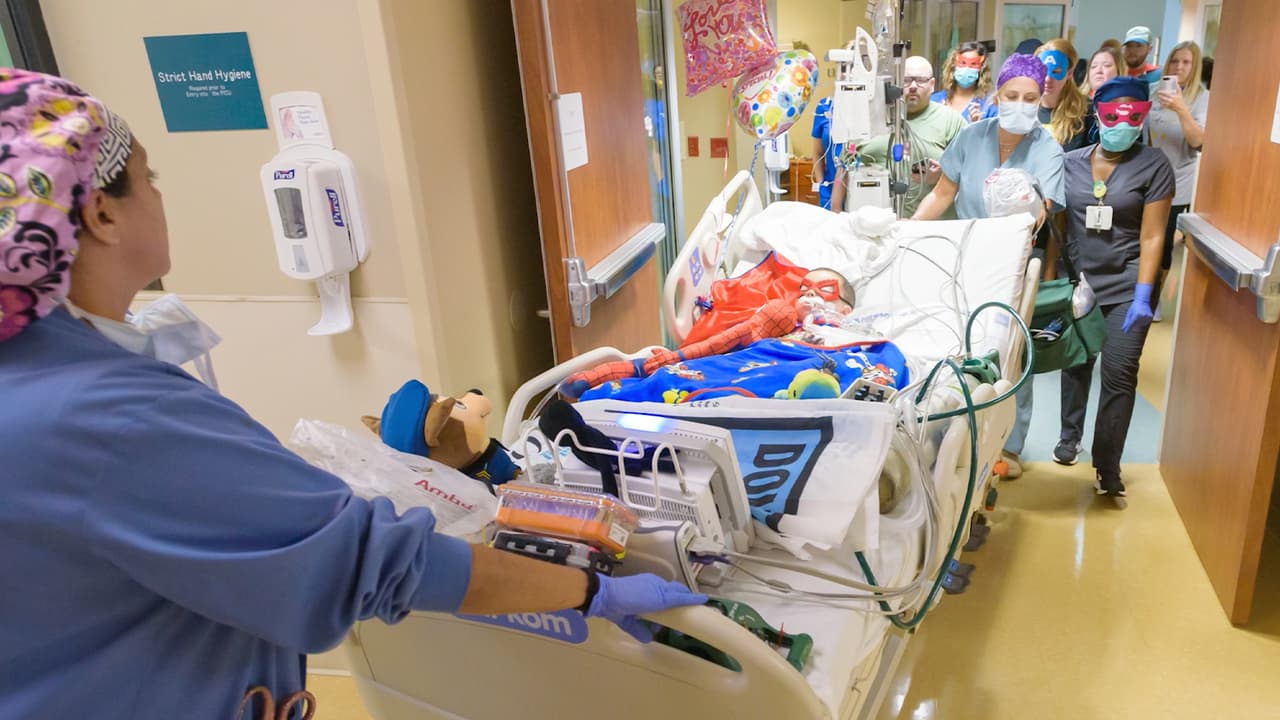 El niño estuvo conectado y los padres decidieron donar sus órganos. El niño ayudó a salvar la vida de cuatro personas, donando su corazón, su hígado y sus dos riñones.