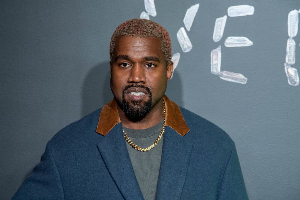 <b>En segundo lugar se encuentra su cuñado Kanye West</b>, quien ha ha estado en el ojo del huracán debido a sus controversiales declaraciones sobre sus problemas matrimoniales con Kim Kardashian.
<br>
