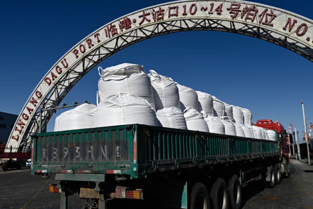 China pone en vigor los aranceles a productos agrícolas de EEUU con que responde a los de Trump