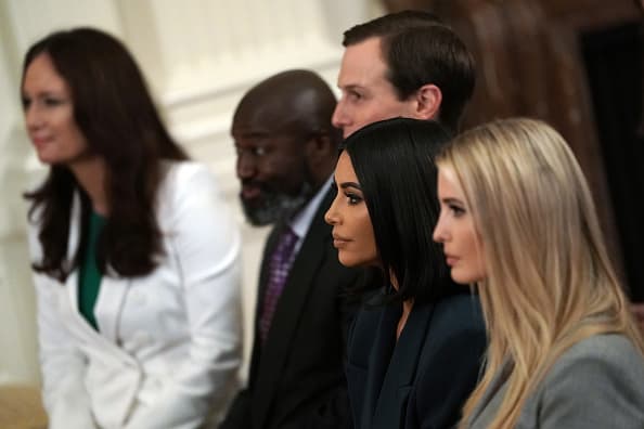 Kim Kardashian mantiene su sueño de convertirse en abogada. Además de inscribirse al Colegio de Abogados de California para estudiar leyes, ayuda al proyecto Buried Alive, el cual brindó asesoría para dar libertad a 17 presos que recibieron largas sentencias de cárcel por delitos de bajo nivel relacionados a las drogas.