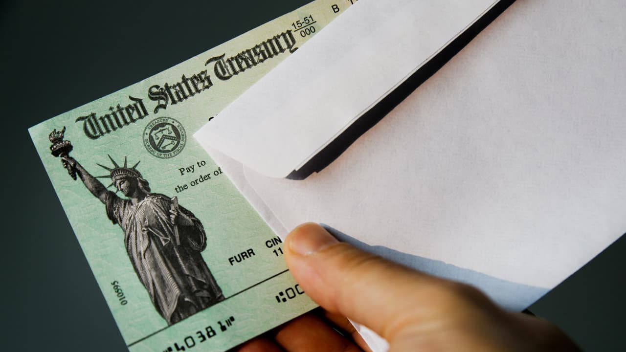 La segunda ronda de pagos del 
<a href="https://www.univision.com/local/los-angeles-kmex/temas/estimulo-dorado-california">Estímulo Dorado de California</a> comenzó a pagarse el 30 de agosto con lote de pagos cada dos semanas. Según el 
<a href="https://www.univision.com/local/los-angeles-kmex/politica-los-angeles/segundo-cheque-de-estimulo-economico-dorado-california-codigo-postal-fechas">calendario de pagos</a>, estos son los grupos de personas que podrían recibir su pago la próxima semana.