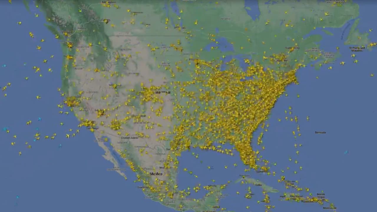Animación muestra el incremento del tráfico aéreo previo al Día de Acción de Gracias