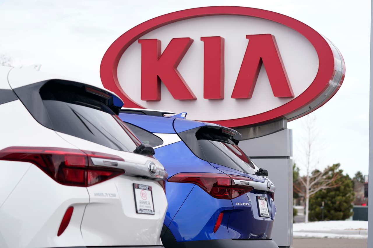 Por qué 23 fiscales de EEUU culpan a Hyundai y Kia por el aumento del robo de autos