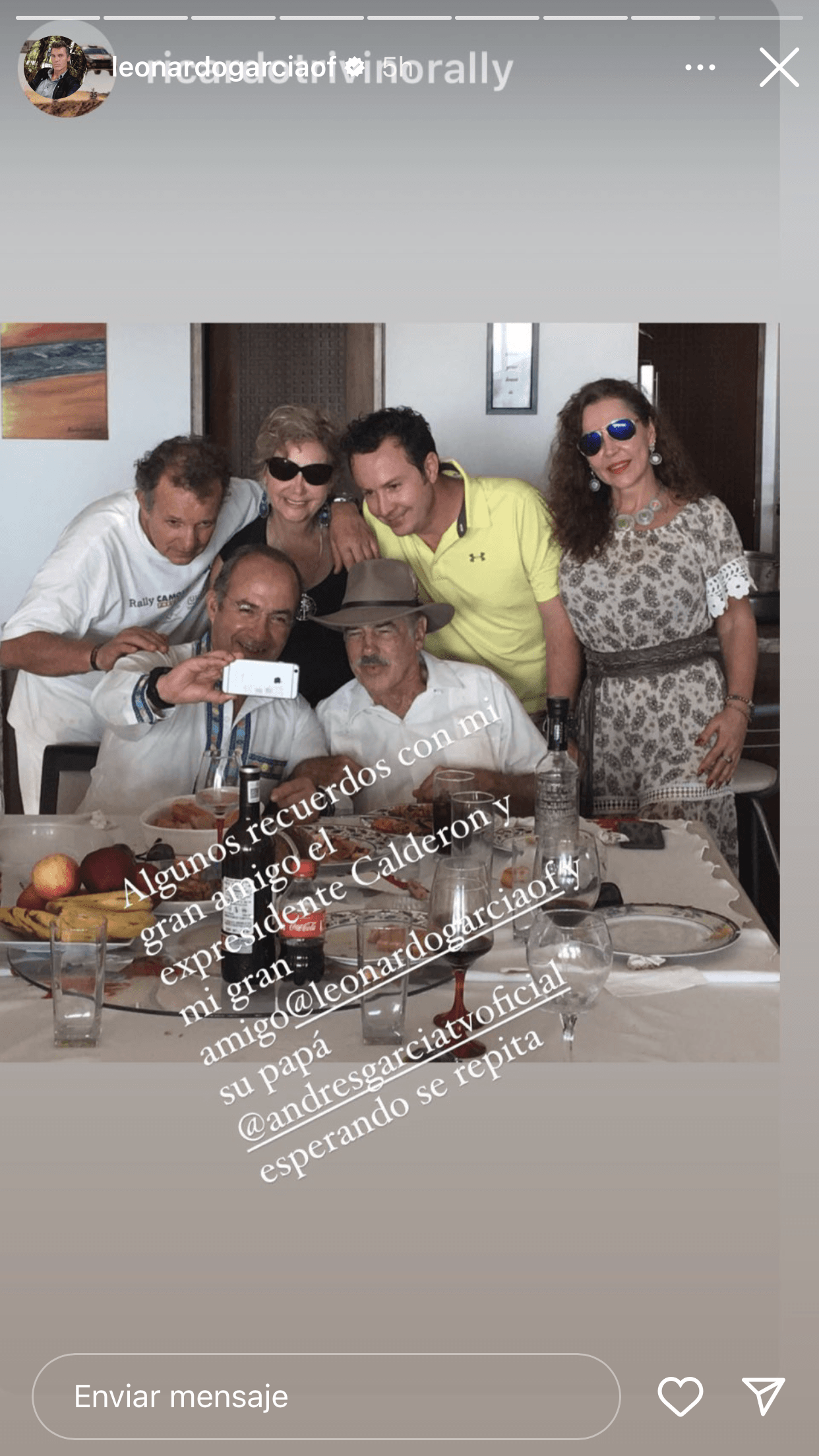 "
<b>Lo único que ha venido es de gorrón</b>, no ha pagado una comida de nadie jamás", acusó. 
<br>