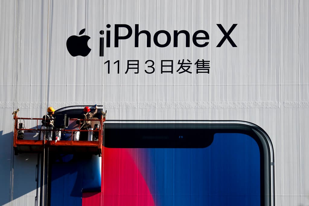 Un iPhone podría costar $3,500 si trasladan fábricas a EEUU debido a aranceles de Trump, advierte gurú tecnológico