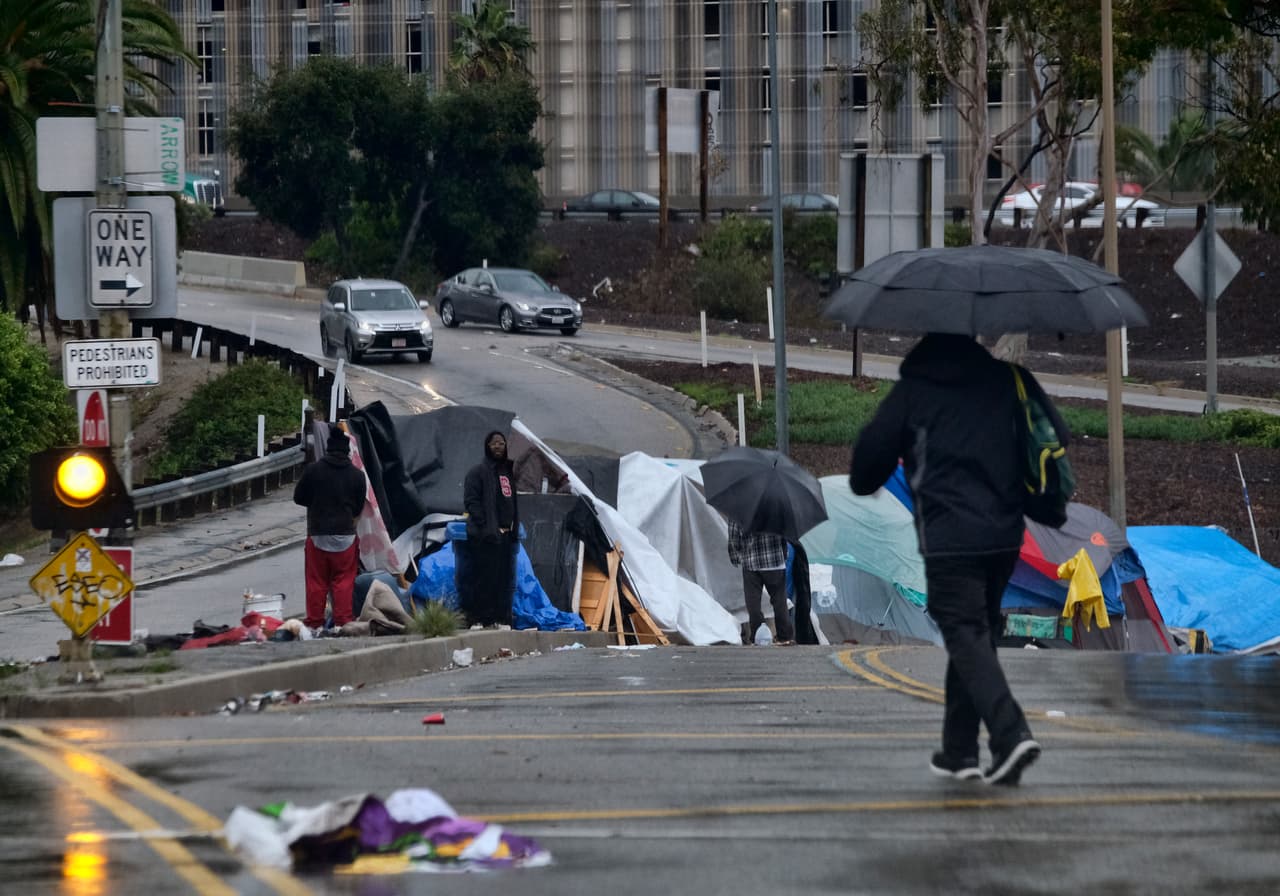 Como un fracaso describen el multimillonario proyecto para combatir la crisis de indigentes en Los Ángeles