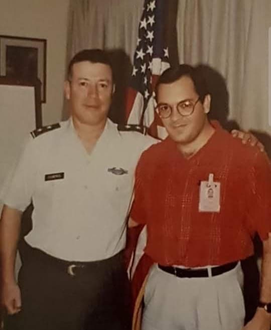 A Jiménez, lo capturaron como prisionero de guerra, lo separaron de su tropa y lo trasladaron a una base militar estadounidense. Para su sorpresa, al día siguiente recibió la visita del comandante del ejercito estadounidense en panamá, el general Marc Cisneros.