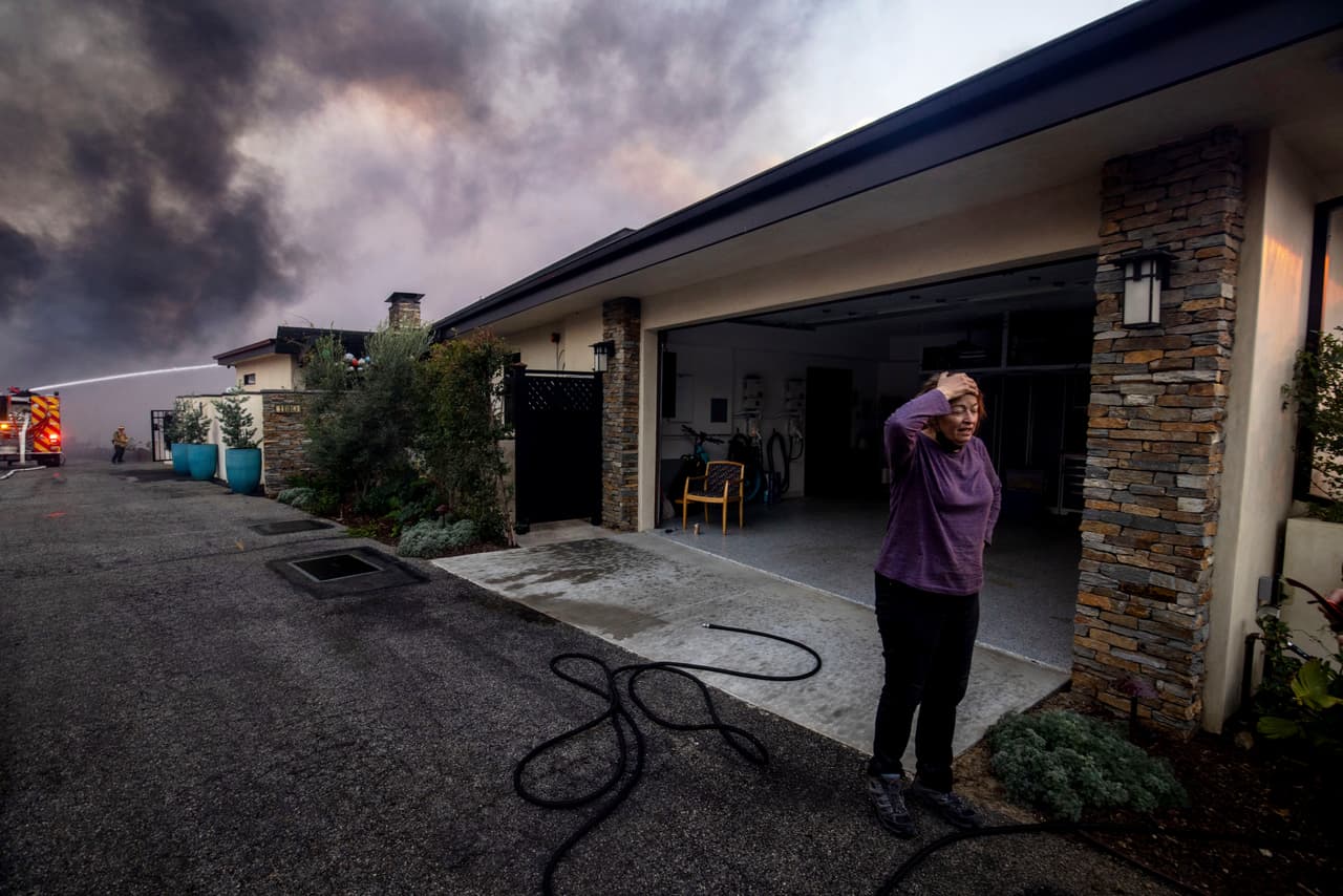 Respuesta estatal: CAL FIRE se ha unido a los equipos de Los Ángeles para coordinar estrategias de contención y protección.