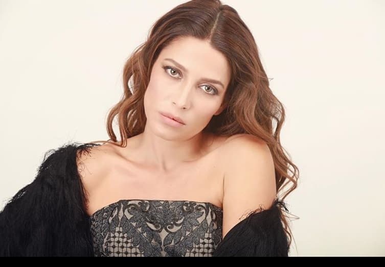 <b><a href="http://www.univision.com/programas/novelas/conoce-la-trayectoria-de-adriana-fonseca-fotos">Adriana Fonseca</a></b> es otra de las actrices que ha tenido que pasar por este dolor, pues en diversas entrevistas ha platicado cómo sucedió la pérdida de su bebé cuando tenía poco tiempo de gestación.