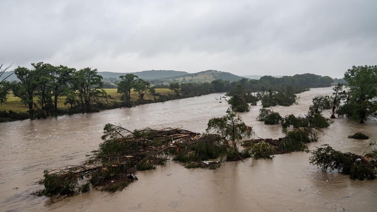 Meteorólogo explica por qué fueron tan catastróficas las inundaciones en el centro de Texas