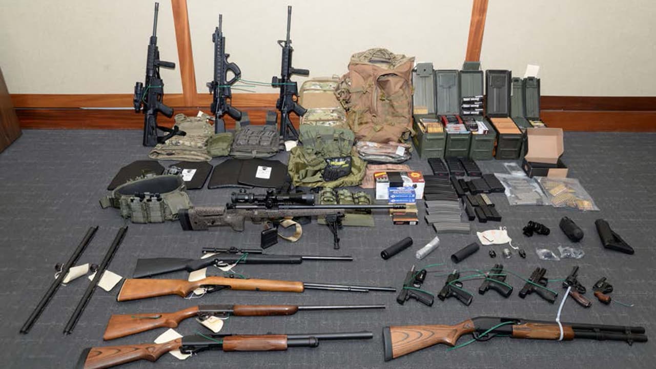 Imputan cargos al teniente de la Guardia Costera que fue arrestado por planear un ataque terrorista masivo