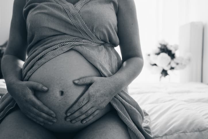 <b>Embarazo en línea y programas de apoyo familiar|</b>Sabemos que COVID-19 agrega otra capa de incertidumbre a las experiencias de embarazo y tener un bebé o un niño pequeño. Los siguientes programas ofrecen apoyo por teléfono o video para personas embarazadas y familias con bebés y niños pequeños.
<br>
<br>Los servicios pueden incluir: información y apoyo, derivación a recursos, talleres educativos y entrega de suministros para bebés sin contacto para los clientes.