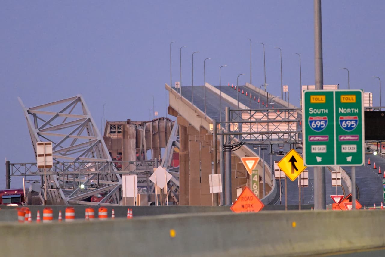 Se cree que todos estaban trabajando en el puente cuando se derrumbó.
<br>